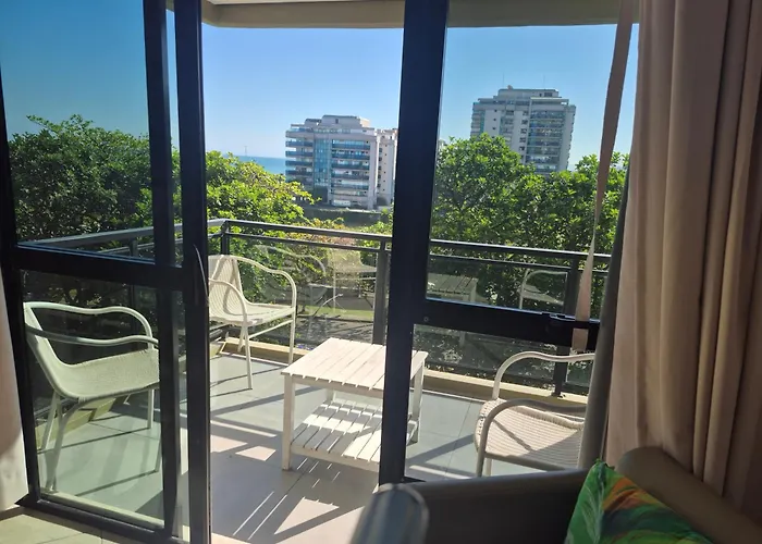 BARRA BELLA PRAIA RESIDENCE - Internet 550mb -TV -AR - Frente Praia - Piscina Climatizada -HomeOficce- OPÇÃO DE CAFÉ DA MANHÃ Rio de Janeiro
